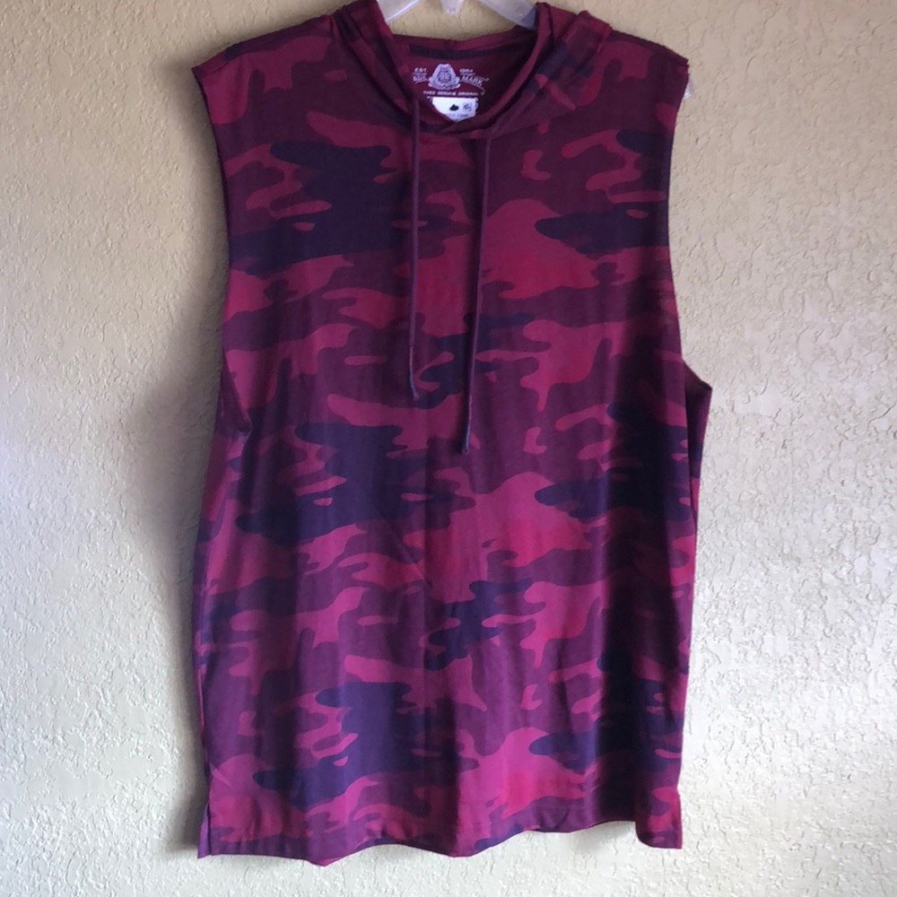 Burgundy colored camo short sleeve shirt